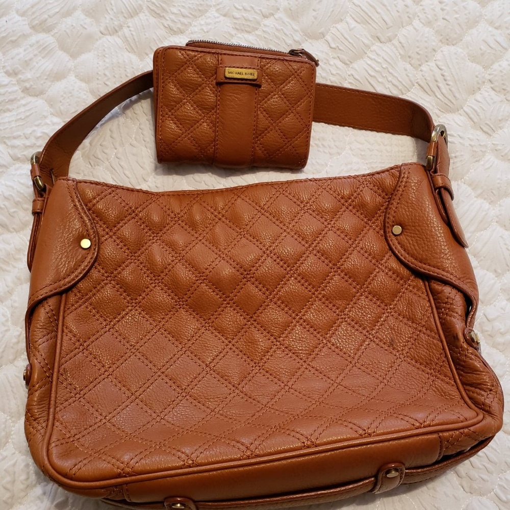 Michael Kors Diamond Pattern Shoulder Bag w Wallet